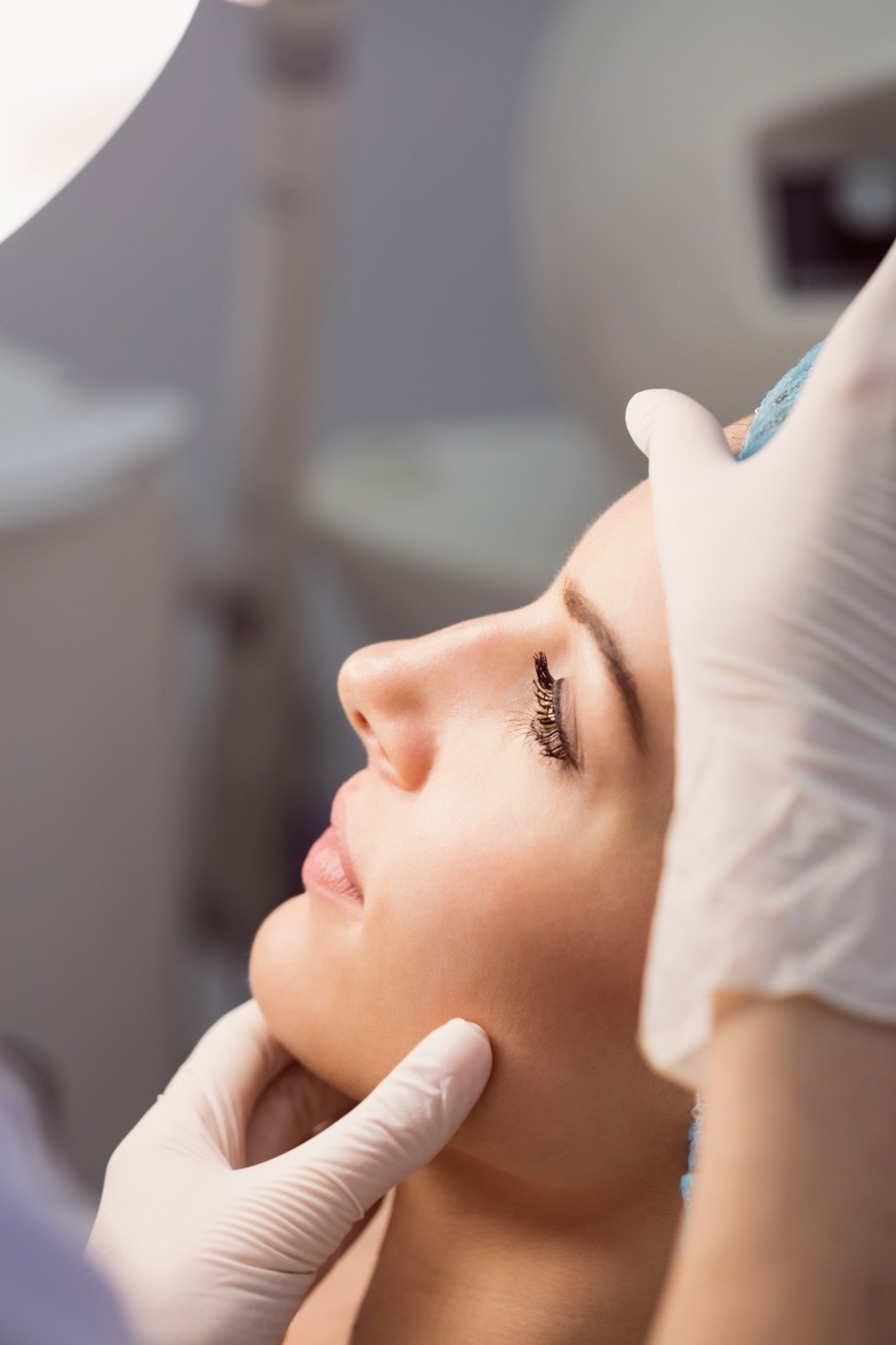 Evaluación dermatológica de piel previa a un tratamiento láser